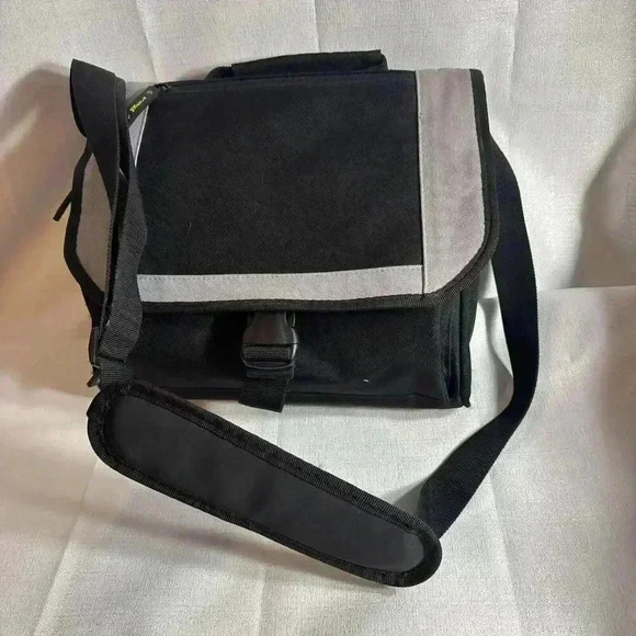 Targus City Gear Mini Messenger Bag Case for iPad, Tablet, Notebooks DVD w/Strap - Picture 10 of 10